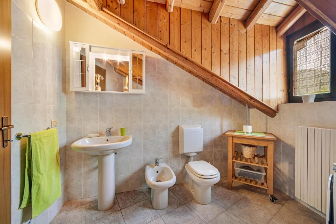 Mansarda Fra Monte E Lago Apartment Esino Lario Ngoại thất bức ảnh
